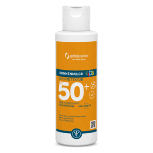 Flasche Sonnenmilch für Kinder mit hoher Lichtschutzfaktor 50+, wasserfest und ohne Duftstoffe.